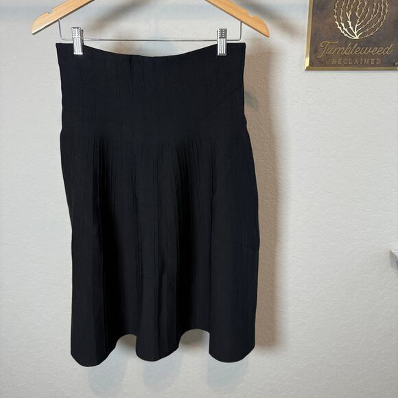 Women's Aleeza Paris Beautiful Black Pleated Midi Skirt Size Medium NEW - Picture 10 of 12